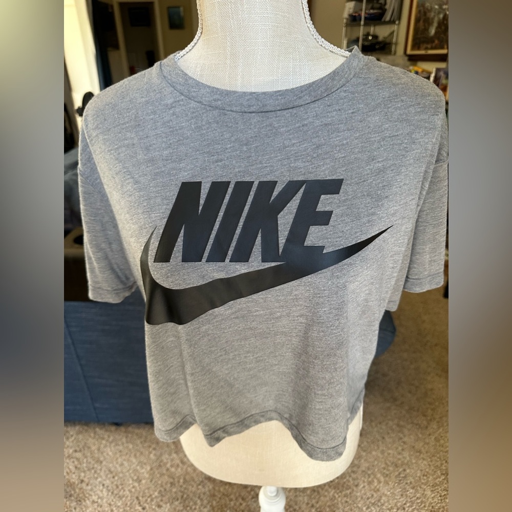 Nike Crop Top